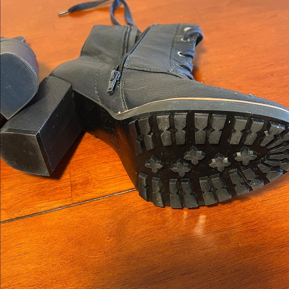Naturalizer Black Lace-Up Ankle Boots - Picture 3 of 6